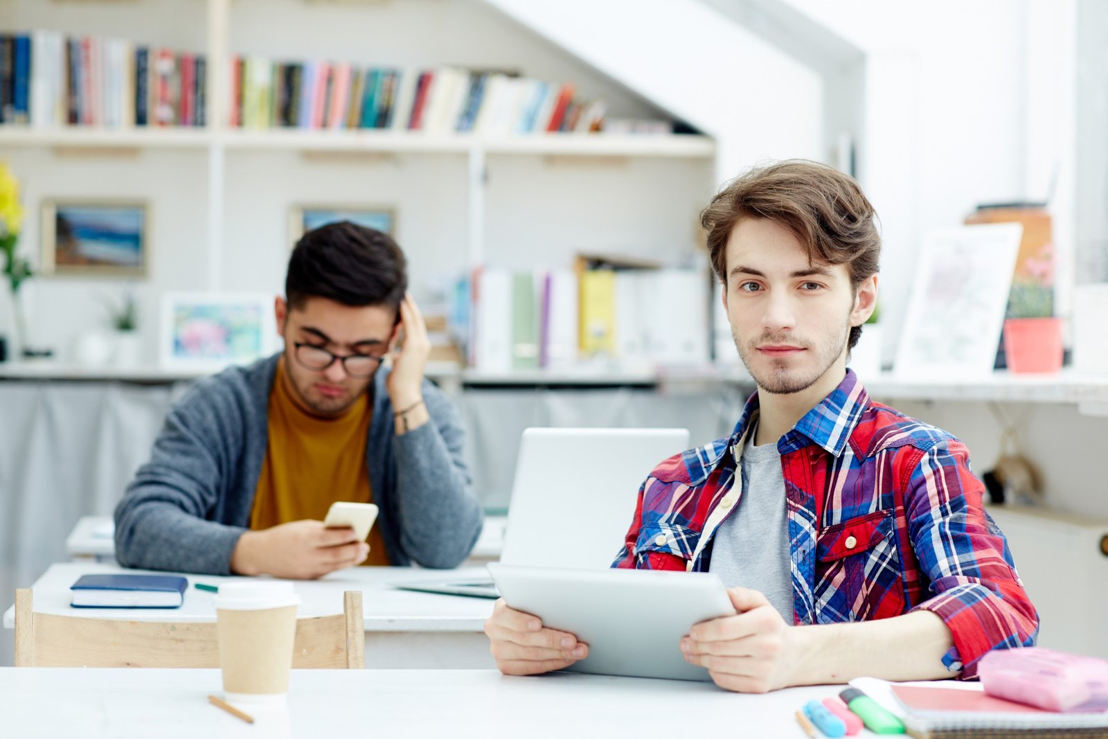 Comparing MOOCs vs. Traditional University Courses